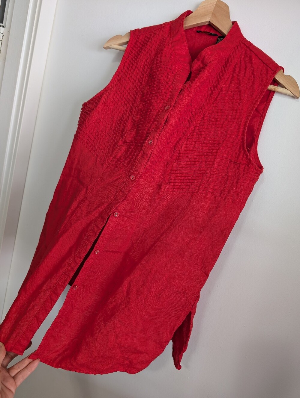 Ecologie Medium Tank Top 100% Linen Ribbed Sleeveless Shirt Red Button Blouse